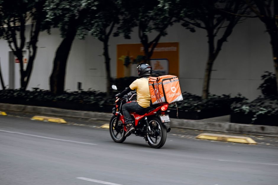 A tese: taxa não é custo, é preço de aquisição de cliente