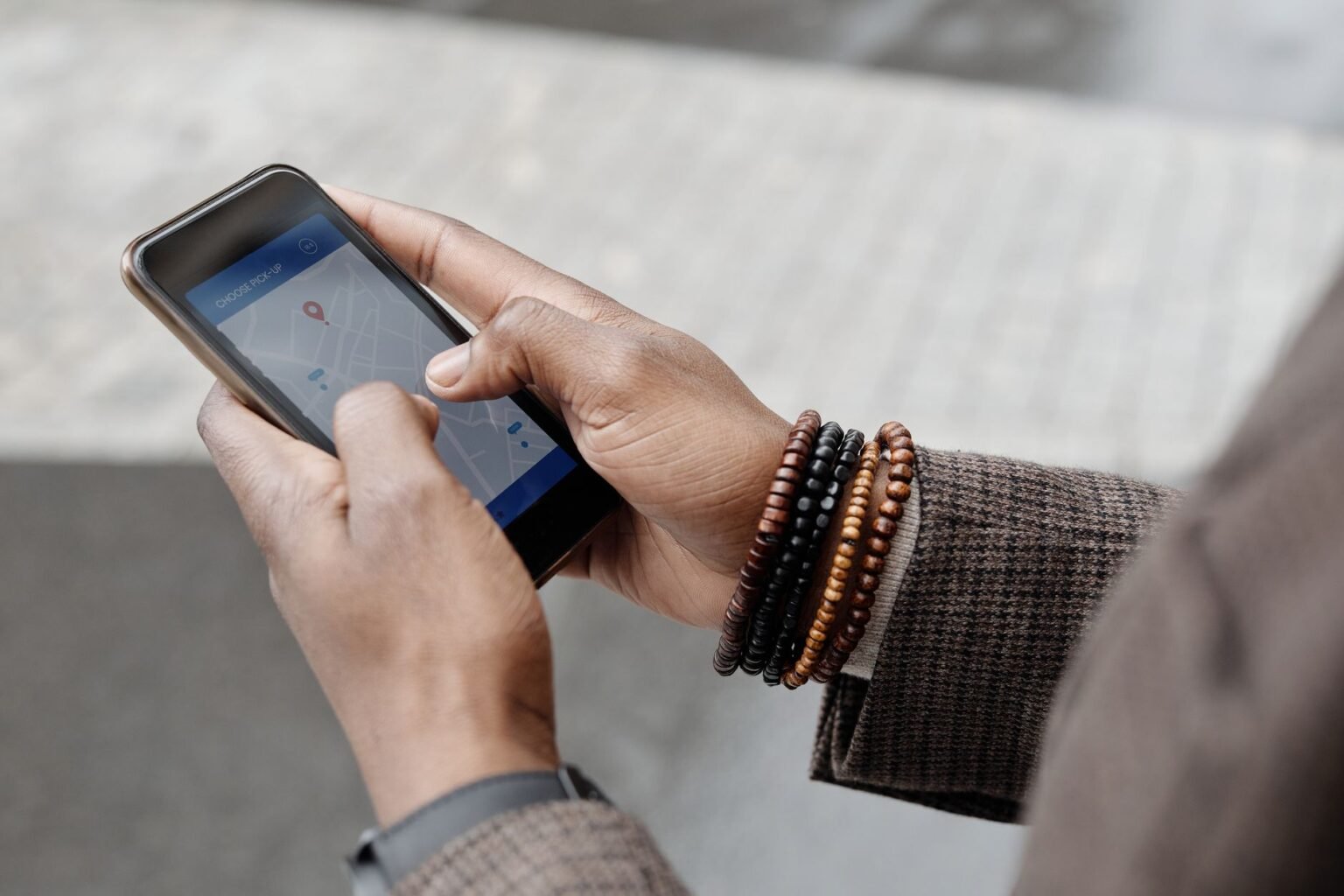Por que o Google Meu Negócio decide quem o cliente encontra primeiro