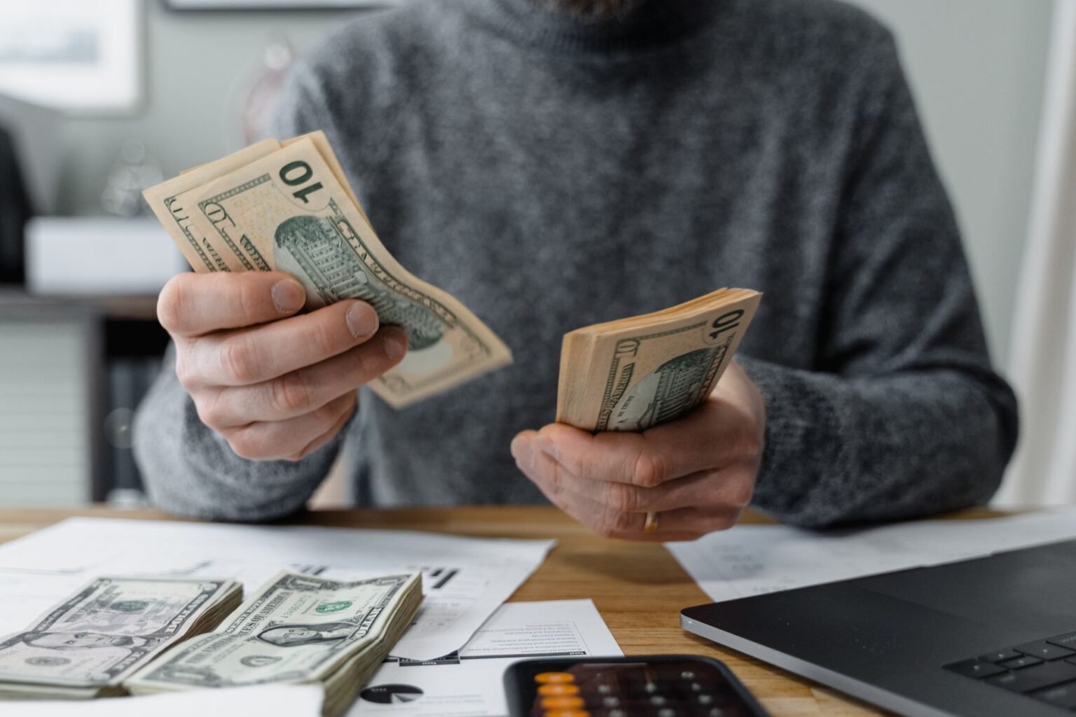 Reserva de emergência empresarial: quanto guardar antes de qualquer investimento